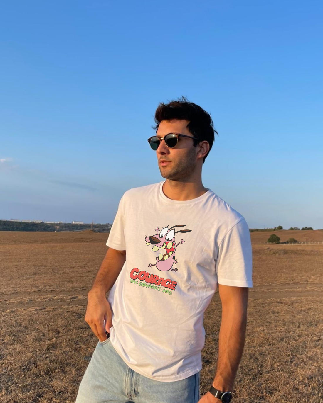 Camiseta coraje el perro cobarde